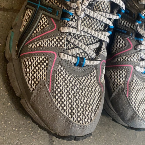 Women’s Asics Asics Gel-Kahana 8 Running Shoes - Picture 3 of 6